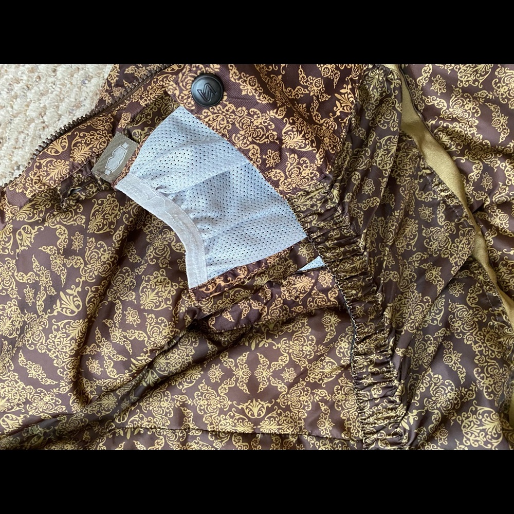 Simms Women’s Winter Jacket - Picture 5 of 7